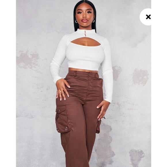 PRETTY LITTLE THING | (18) SHAPE CREAM RIB HIGH NECK BUTTON DETAIL CROP TOP - Picture 2 of 9